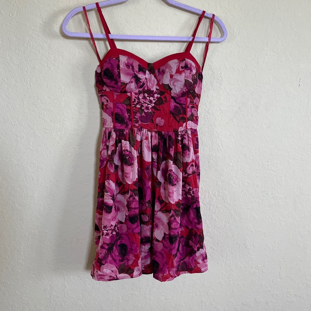 ✨Trendy, red, floral, mini dress✨